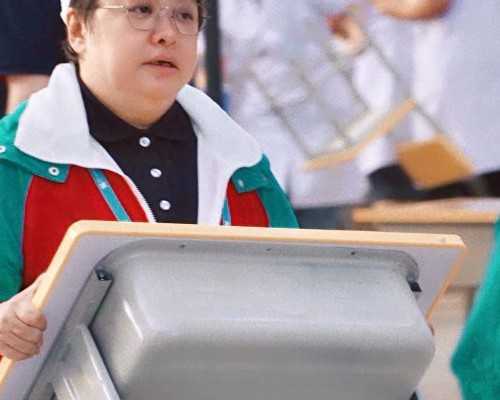 最大的代孕中心,
              女性输卵管堵塞不通怎么办才能快速好孕？
      